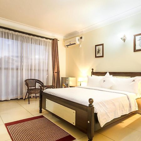 Marie'S Royale Hotel Kampala Esterno foto