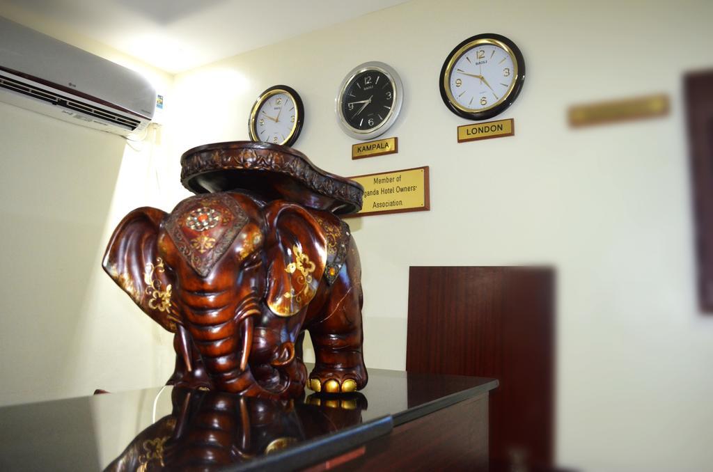 Marie'S Royale Hotel Kampala Esterno foto