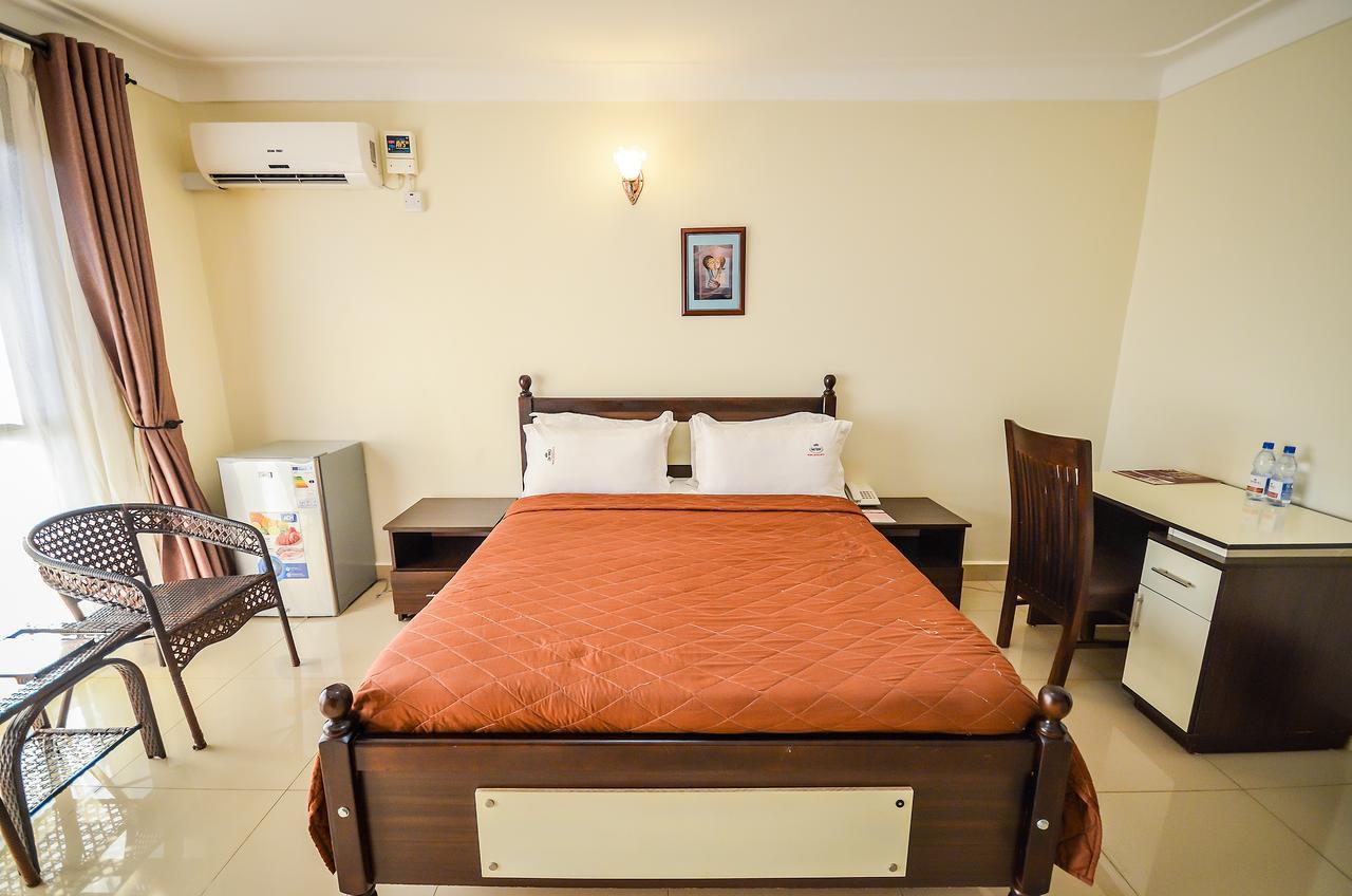 Marie'S Royale Hotel Kampala Esterno foto