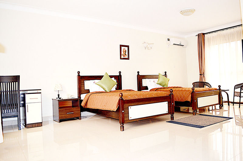 Marie'S Royale Hotel Kampala Esterno foto
