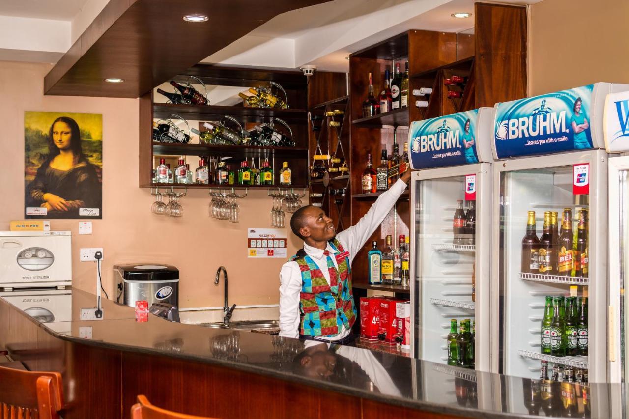 Marie'S Royale Hotel Kampala Esterno foto